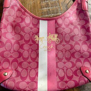 Coach large purse with detachable crossbody strap and gold hardware